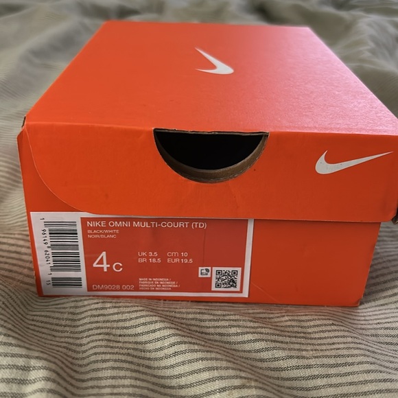 Baby Nike Size 4c Shoes - Picture 5 of 6